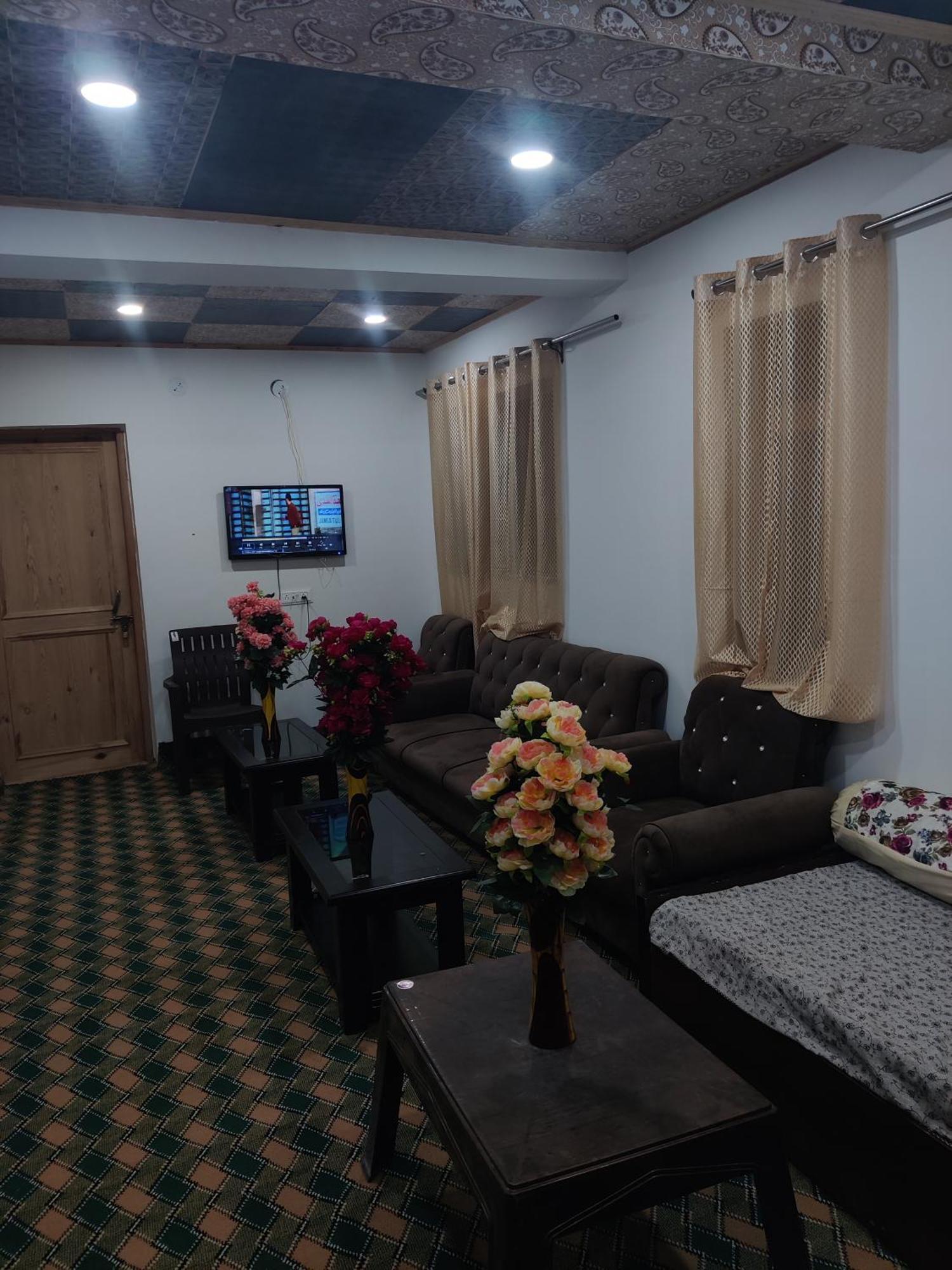 Konka Guest House Padam Exterior photo